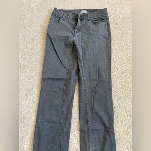 L.L. Bean Classic Fit Straight Leg Women’s Size 4 Gray Jeans.